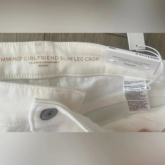 Chico’s So Slimming No Stain Girlfriend Cropped Jeans Alabaster White Sz 12 NEW - Picture 3 of 9
